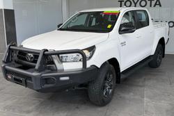2023 Toyota Hilux SR