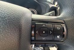 2023 Toyota Hilux SR