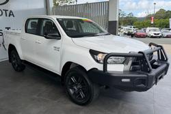 2023 Toyota Hilux SR