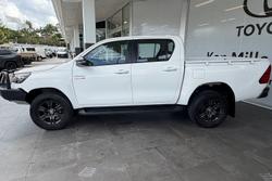 2023 Toyota Hilux SR