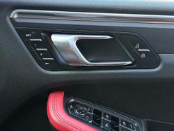 2020 Porsche Macan 95B MY21 AWD Jet Black