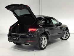2020 Porsche Macan 95B MY21 AWD Jet Black