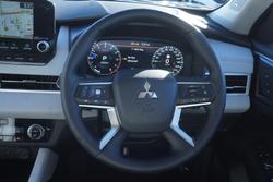 2023 Mitsubishi Outlander Exceed