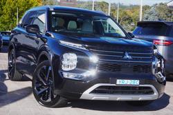 2023 Mitsubishi Outlander Exceed