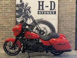 2026 Harley-Davidson Street Glide 117 (FLHX) Touring Orange