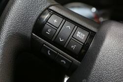 2025 Toyota Hilux SR