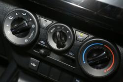 2025 Toyota Hilux SR