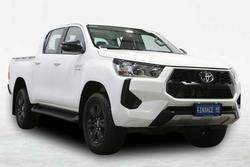 2025 Toyota Hilux SR