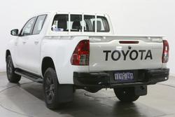 2025 Toyota Hilux SR