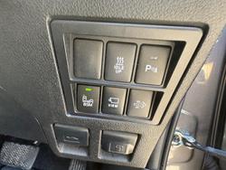 2023 Toyota Hilux SR5