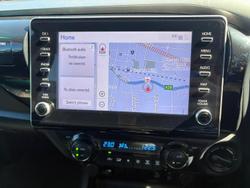 2023 Toyota Hilux SR5