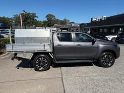 2023 Toyota Hilux SR5