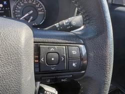 2023 Toyota Hilux SR5