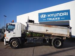 2012 HINO GH 1728