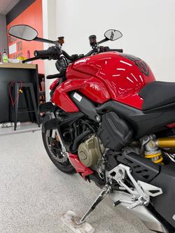 2021 DUCATI STREETFIGHTER V4 Red