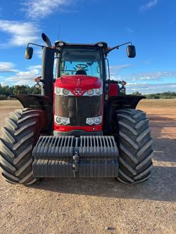 2015 Massey Ferguson 8737