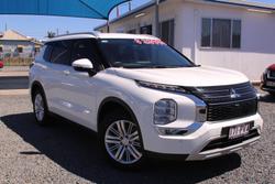 2022 Mitsubishi Outlander LS