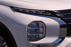 2022 Mitsubishi Outlander LS