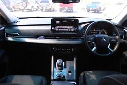 2022 Mitsubishi Outlander LS