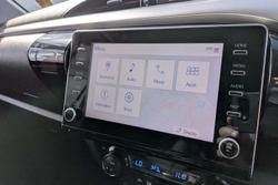 2021 Toyota Hilux SR5