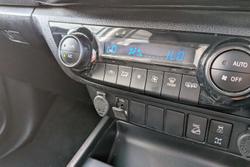 2021 Toyota Hilux SR5