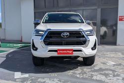 2021 Toyota Hilux SR5