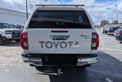 2021 Toyota Hilux SR5