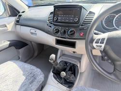 2015 Mitsubishi Triton GLX MN MY15 4X4 Dual Range White