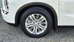 2022 Mitsubishi Outlander LS