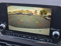 2022 Mitsubishi Outlander LS
