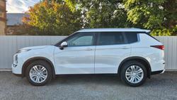 2022 Mitsubishi Outlander LS