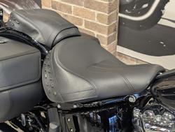 2025 Harley-Davidson Heritage Classic 117 (FLHC) Softail Black