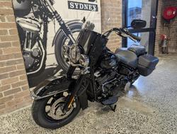 2025 Harley-Davidson Heritage Classic 117 (FLHC) Softail Black