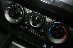 2022 Toyota Hilux SR