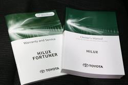 2022 Toyota Hilux SR