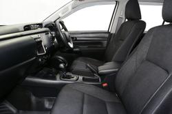 2022 Toyota Hilux SR