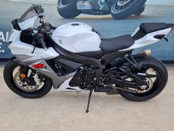 2015 Suzuki GSX-R600 White