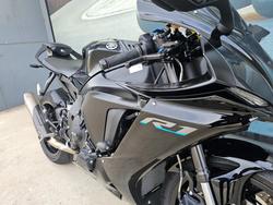 2023 Yamaha YZF-R1 Black