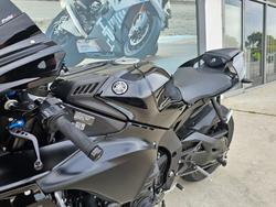 2023 Yamaha YZF-R1 Black