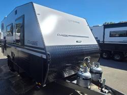 2026 Supreme 1800_R_K1e3_S Classic Tourer 18'