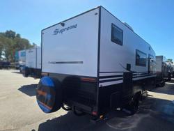 2026 Supreme 1800_R_K1e3_S Classic Tourer 18'