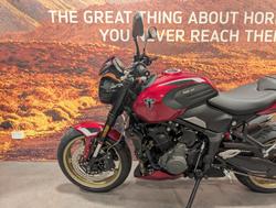 2026 Triumph Trident 800 Trident Red