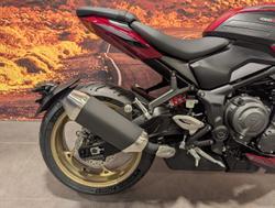 2026 Triumph Trident 800 Trident Red