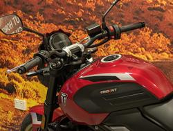 2026 Triumph Trident 800 Trident Red