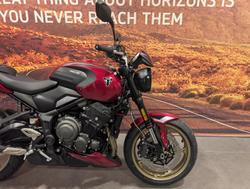 2026 Triumph Trident 800 Trident Red