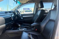 2019 Toyota Hilux SR5