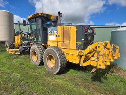 2014 John Deere 672gp Grader