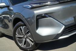 2025 Geely Starray EM-i Complete