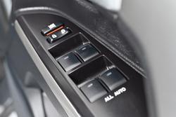 2019 Toyota Landcruiser VX VDJ200R 4X4 Dual Range Silver Pearl