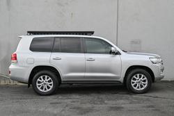 2019 Toyota Landcruiser VX VDJ200R 4X4 Dual Range Silver Pearl
